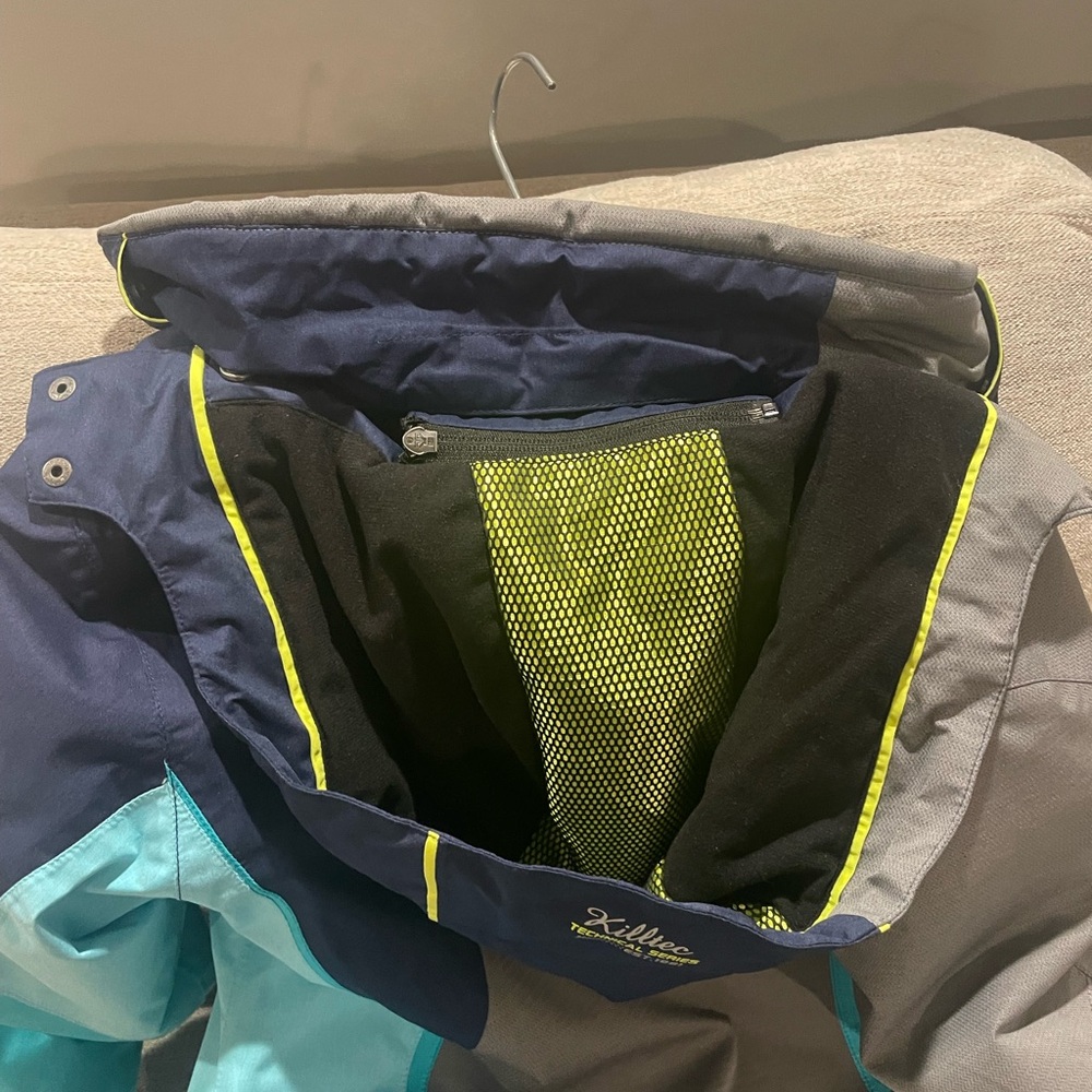 Girls Kamik Ski Pants and Killtex Jacket - Picture 5 of 10